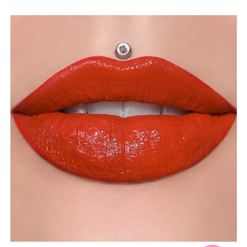 Jeffree Star Everybody Knows Supreme Gloss. New in box.